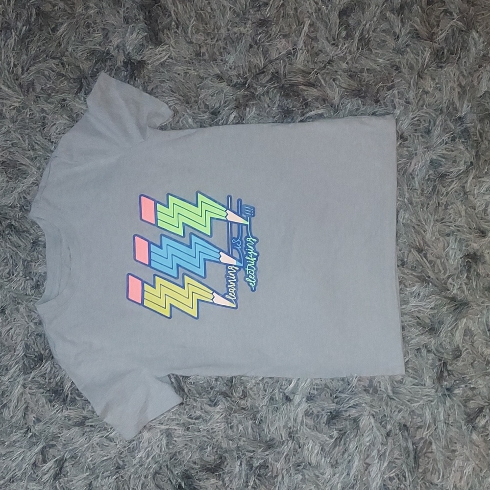 Cat & Jack Boys T-shirt-Size M 8/10